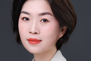 青岛恒星高级中学国际部老师:何 蕊