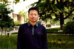 青大附中高中部老師:李會民