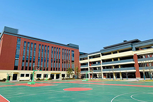 BANZ宝山校区行中中学