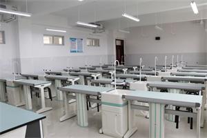 济南市深泉外国语学校实验室