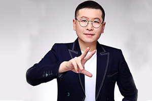 嘉貝國際高中（43中校區）老師:朱依江River