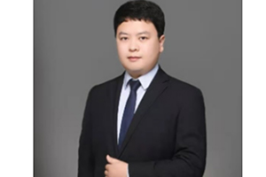 济南鸿立复读学校老师:复读部年级主任 李鑫