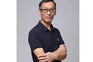 济南鸿立复读学校老师:高中英语 曾老师