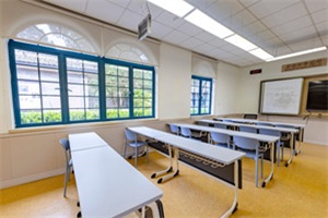 成都市大邑康禮外國語學校教室