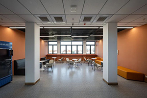 馬來(lái)西亞思特雅大學(xué)本科定向班