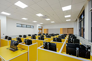 BANZ行中中學(原英澳美學校)電腦教室