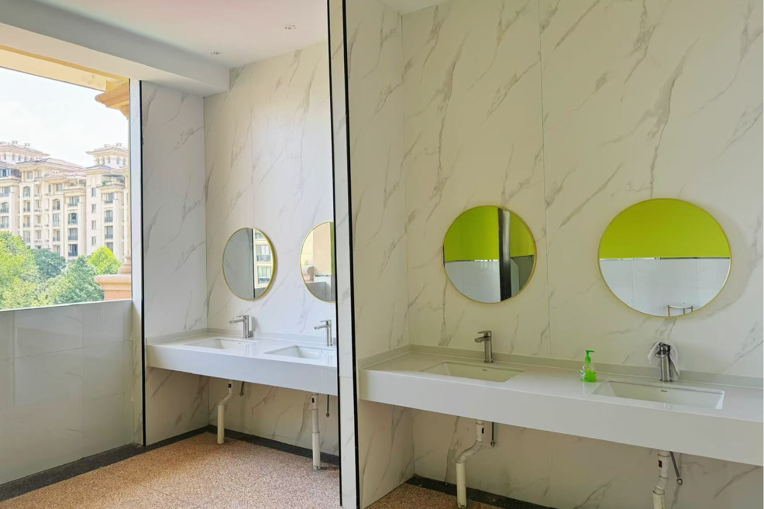 杭州英才學校衛生間